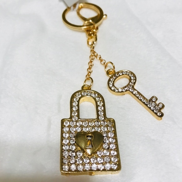 ❤️SALE❤️Key & Lock Keychains - Picture 2 of 3
